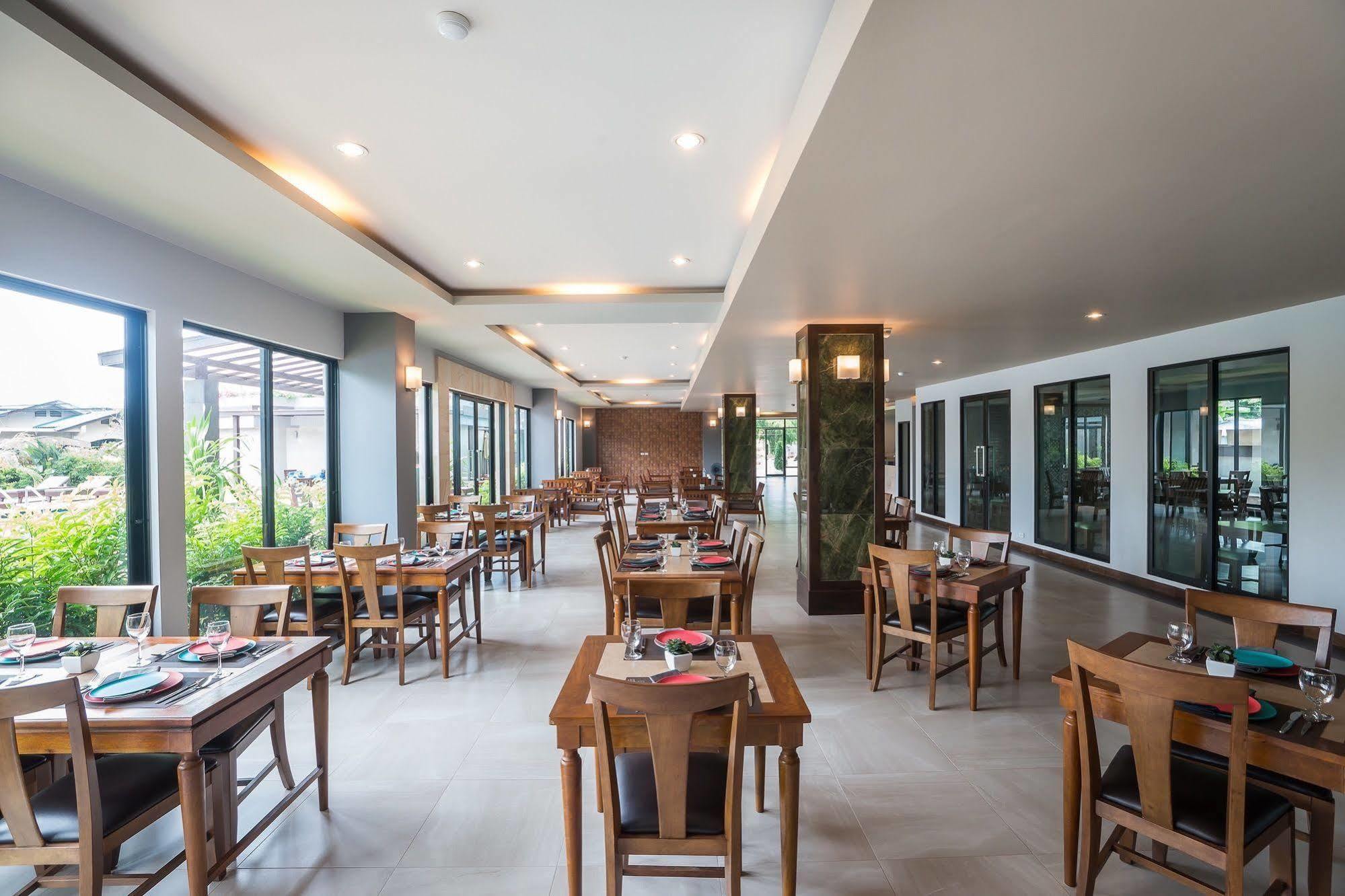 Savotel نا جومتين المظهر الخارجي الصورة